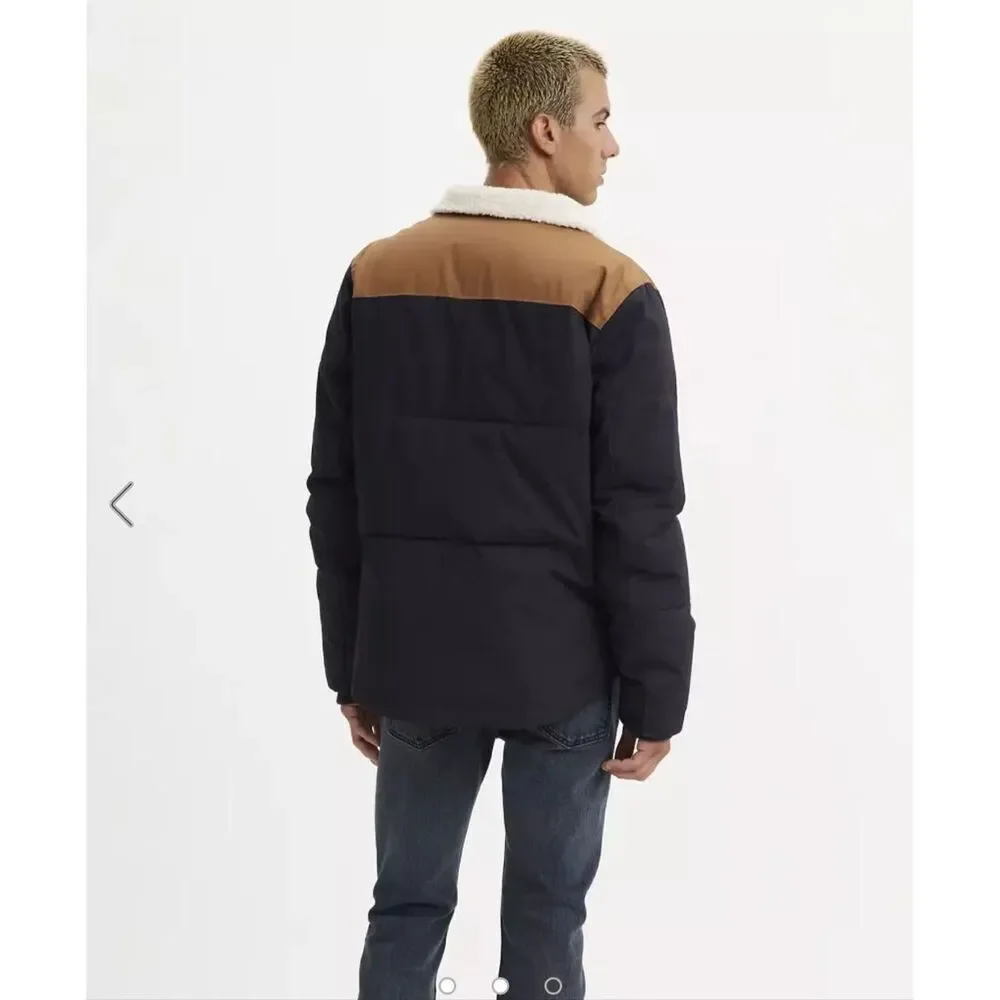 Levis measures 21”